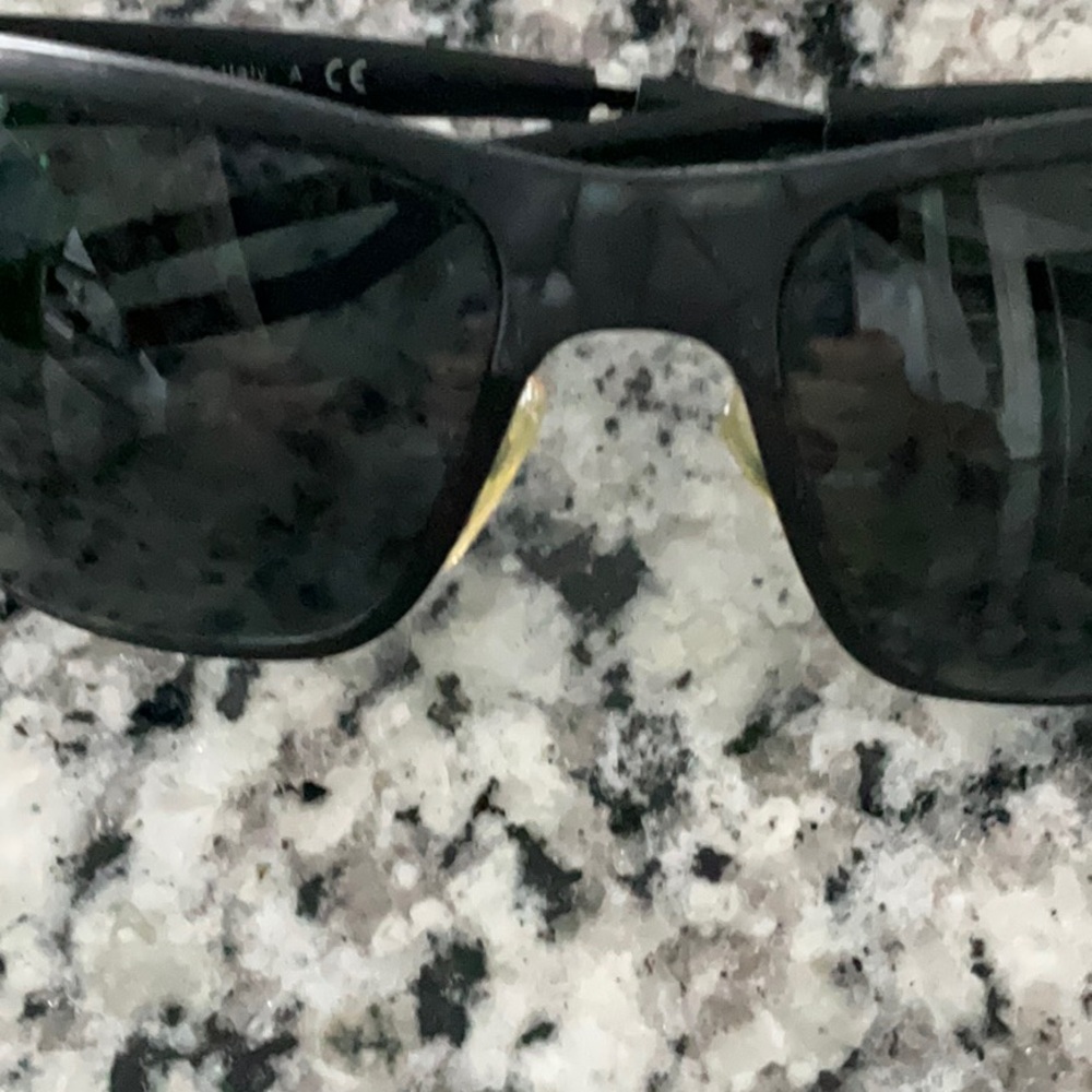 Prada Men’s Black Linea Rosa Sunglasses with Gray Case. 100% Authentic - Picture 3 of 12